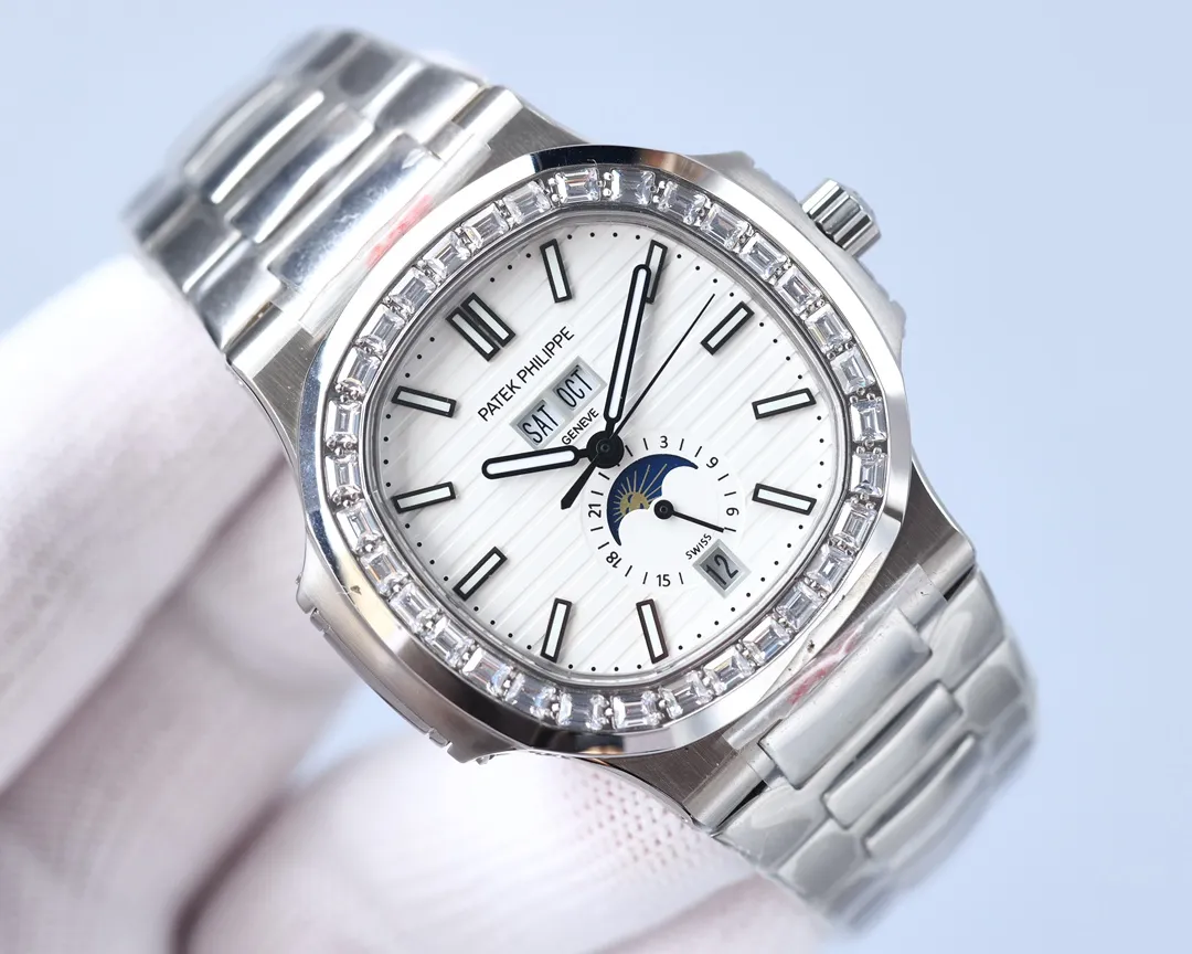 Patek Philippe Sporty Elegance Series 5726/1A-014 1. The structure of the case is the same as the original one. The hole on the case is beveled. When the screw is screwed in, it will move downward to tighten the front cover. The three-layer waterproof ring screw-in crown makes the case super waterproof. 2. The replica movement in the 3.0 era is modified to Cal.324 S QA LU 24 H movement 3. The steel strap has good texture, can be bent flexibly, and is comfortable to wear. It does not have the bending range of some versions on the market that is not enough to wear on small wrists, and the strap cannot be bent. The buckle is made of spring steel and has good elasticity. 4. Functions include three-hand time display, month and week calendar display, and moon phase 24h display. The functions are real and usable. The quick adjustment position of the month and week is different from other versions on the market and remains consistent with the original. 🔥Top quality products with constant quality🔥